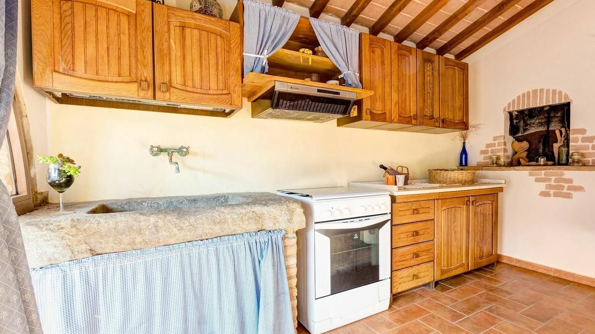 Villa With 5 Bedrooms In Farneta, With Private Pool, Terrace And Wifi Cortona Italy